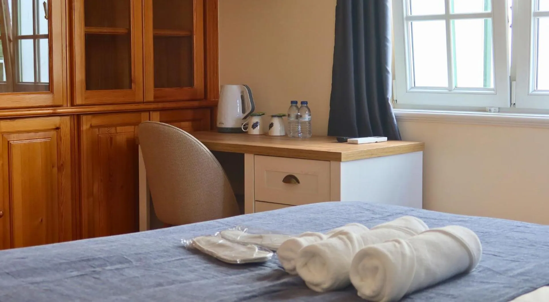 Bed and breakfast Art 4 You Carcavelos Suites