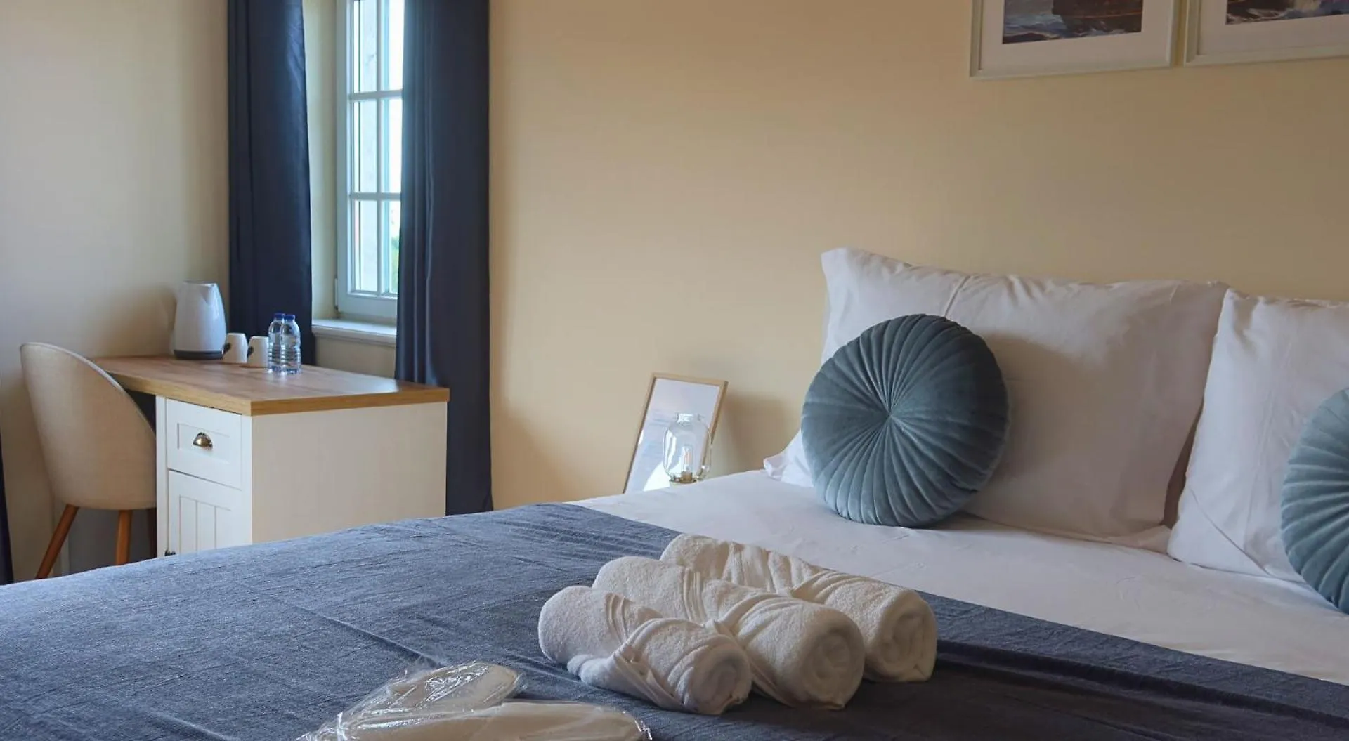 Bed and breakfast Art 4 You Carcavelos Suites Portugal