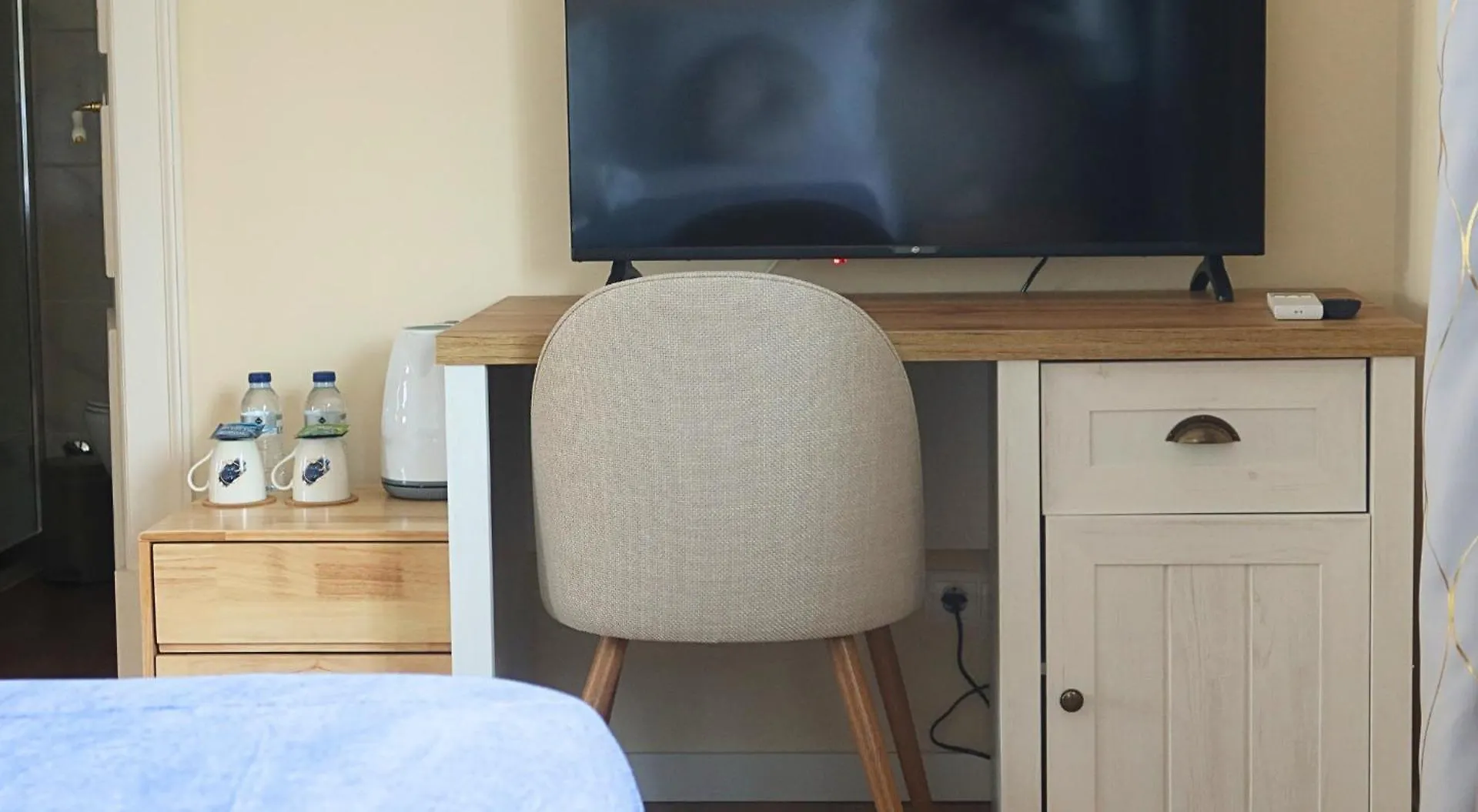 Bed & Breakfast Art 4 You Carcavelos Suites