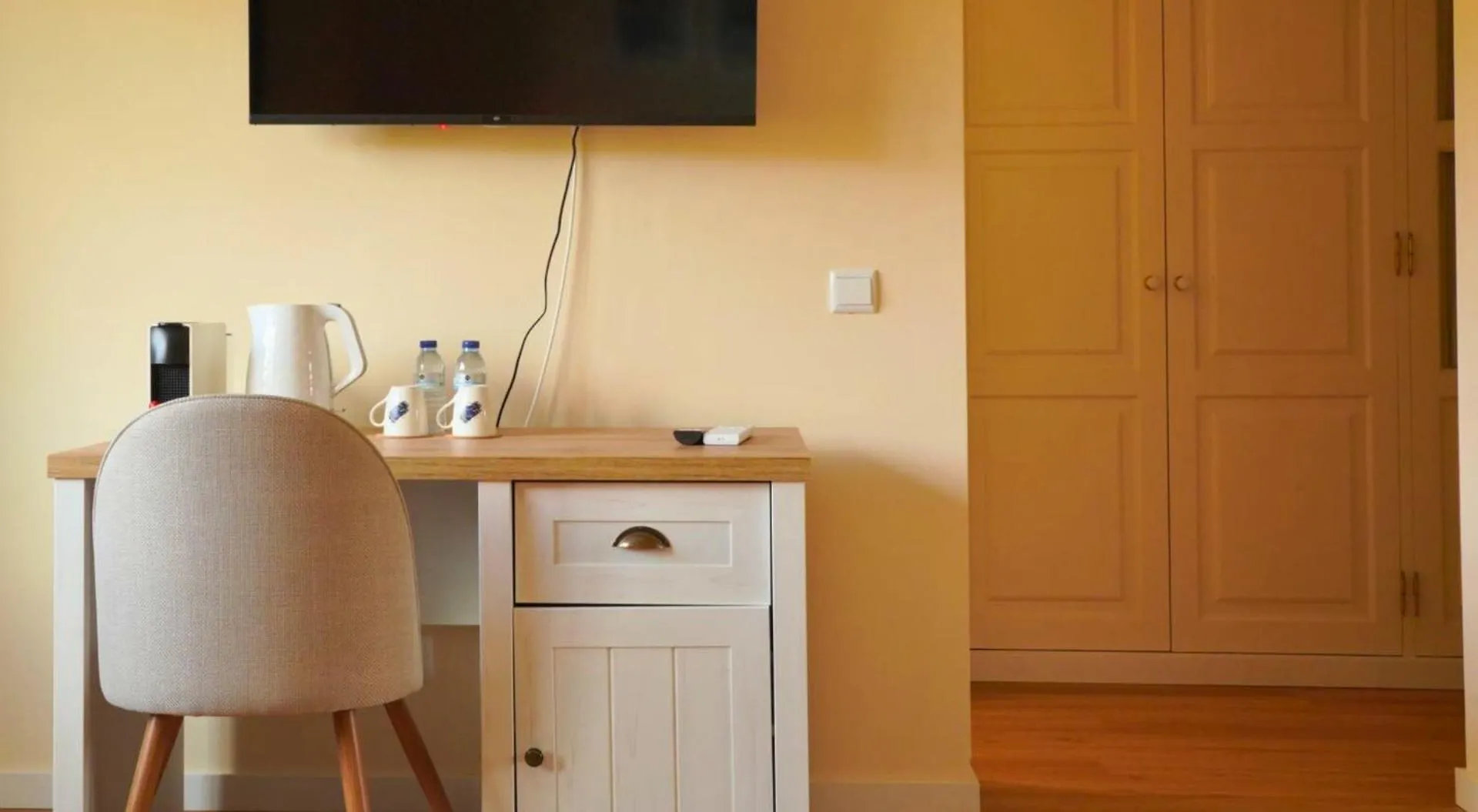 Bed and breakfast Art 4 You Carcavelos Suites