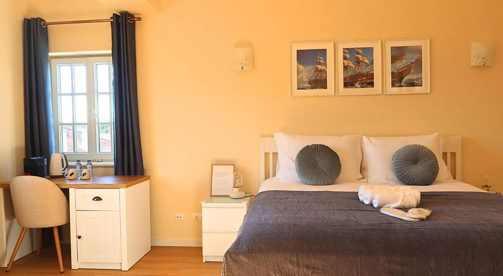 Art 4 You Carcavelos Suites Carcavelos (Lisbon)