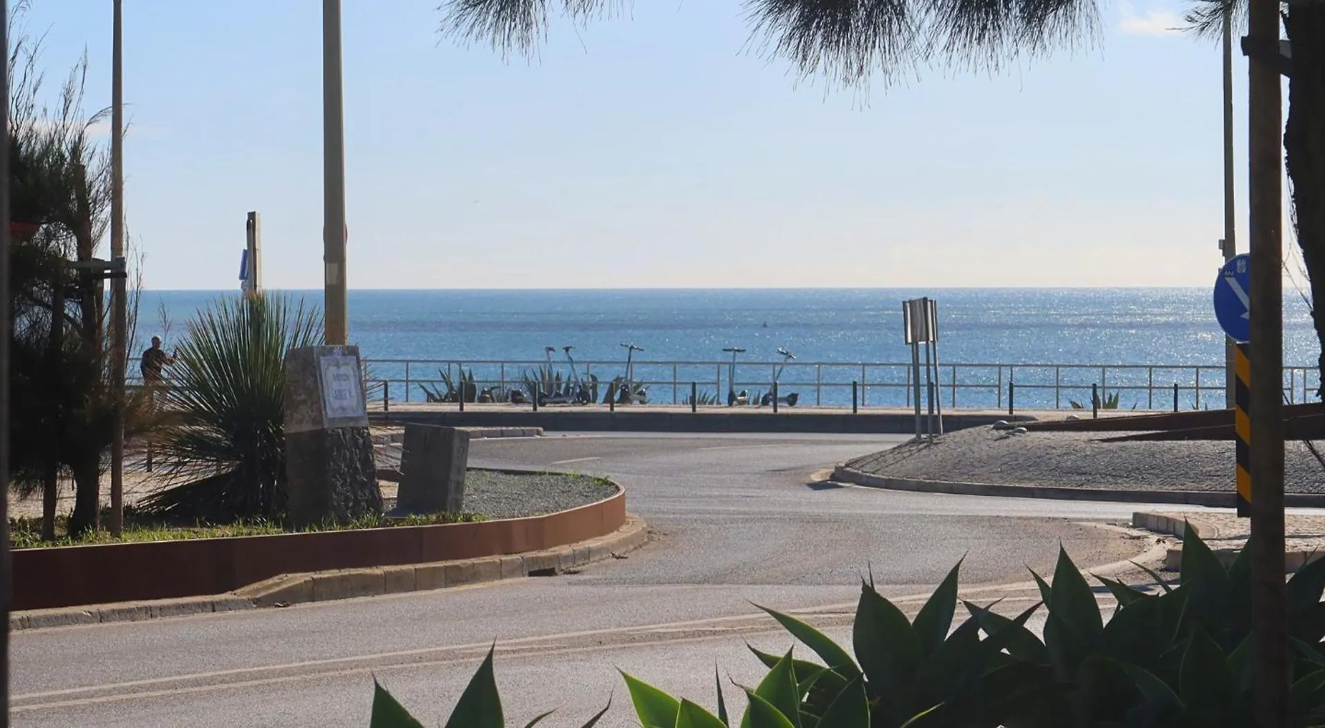 Art 4 You Carcavelos Suites