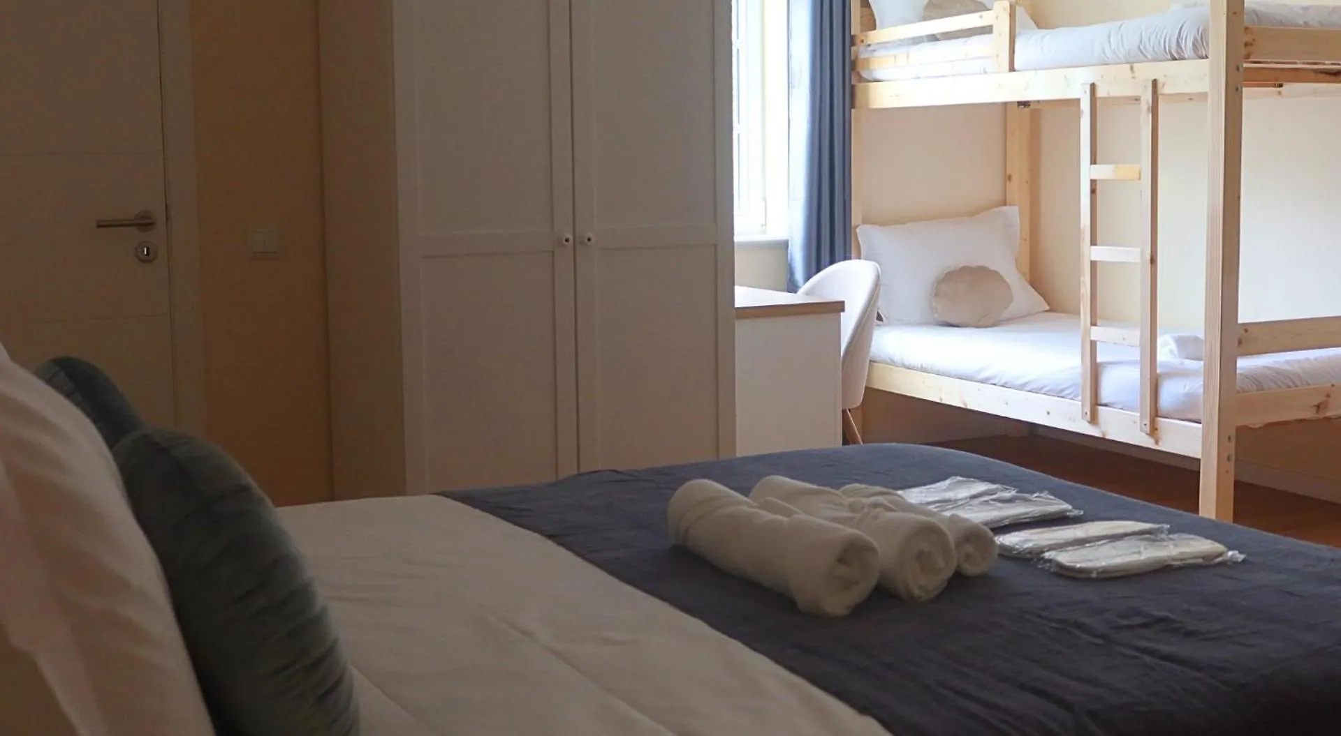 Art 4 You Carcavelos Suites 0*, Carcavelos (Lisbon) Portugal