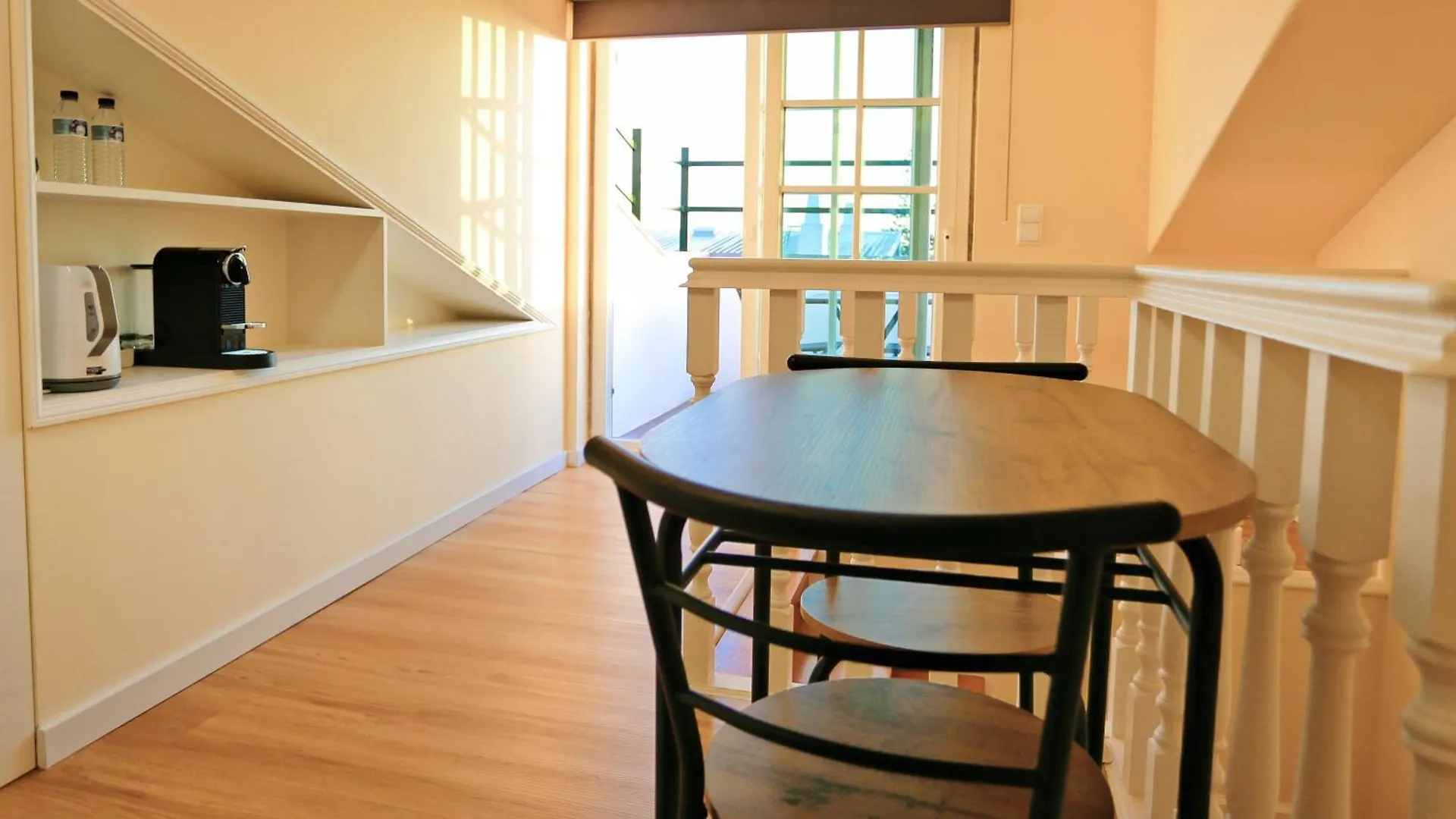 Bed & Breakfast Art 4 You Carcavelos Suites