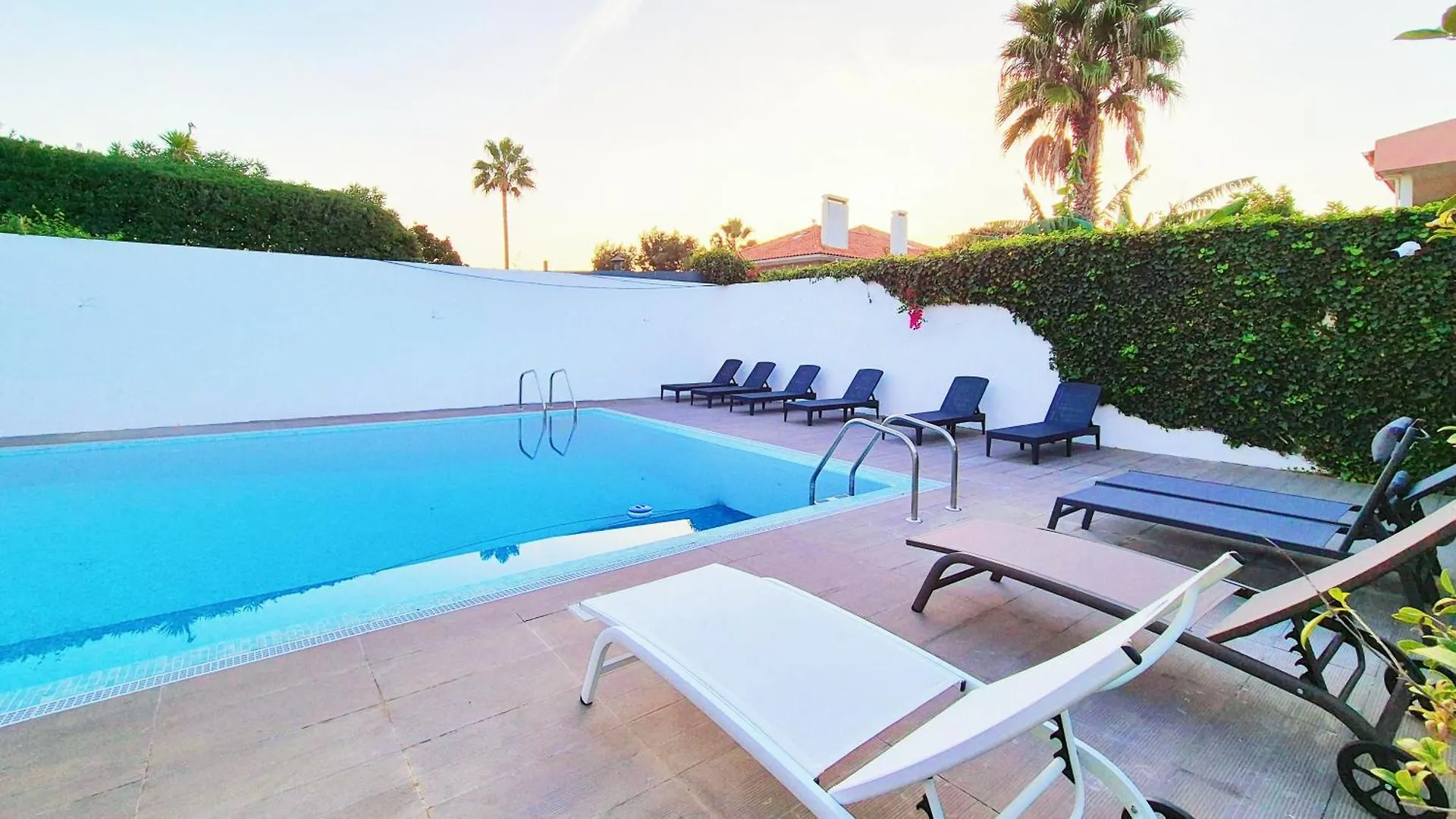 Art 4 You Carcavelos Suites 0*, Carcavelos (Lisbon)